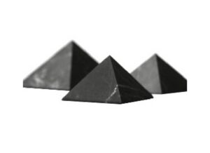 PYRAMIDE SHUNGITE NON POLI 5X5CM